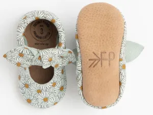 Freshly Picked Daisy Chain Knotted Bow Soft Sole Moccasins