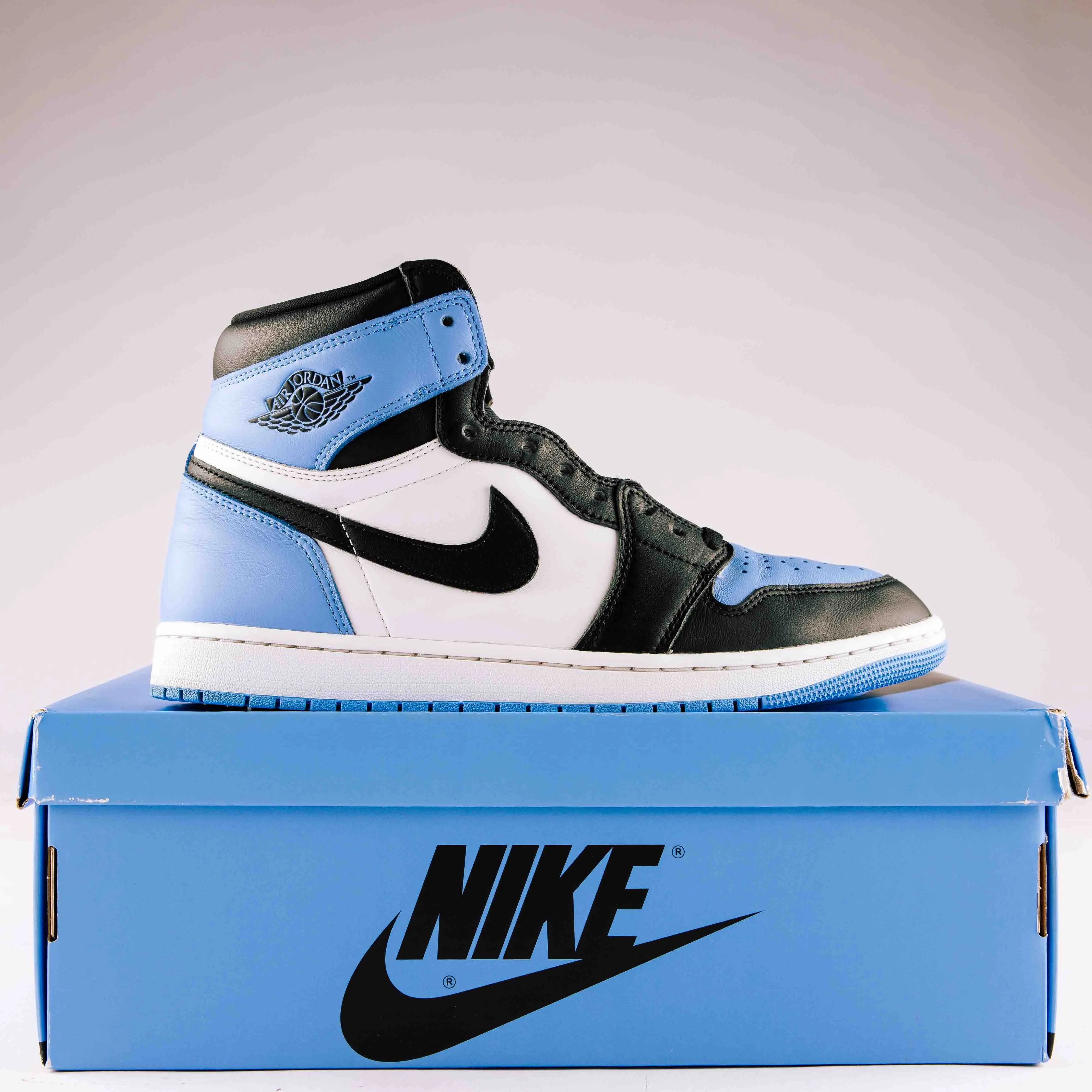 Jordan 1 Retro High OG UNC Toe - Used - 0604